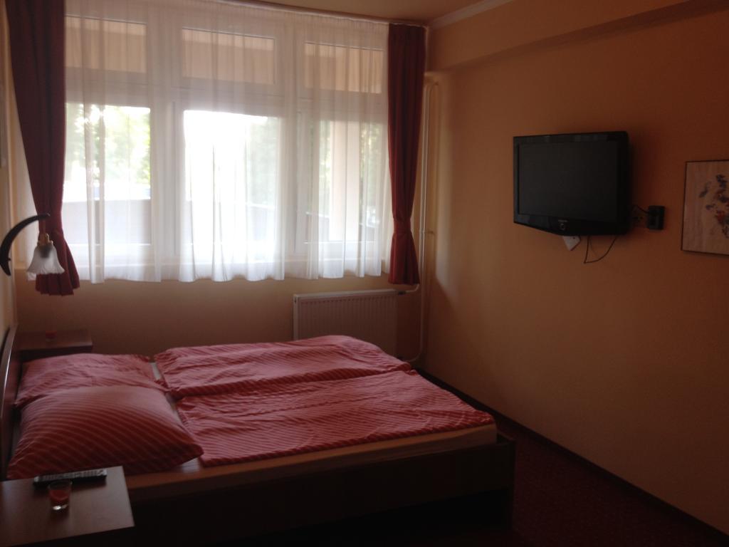 Hotel Family Balatonföldvár Rom bilde