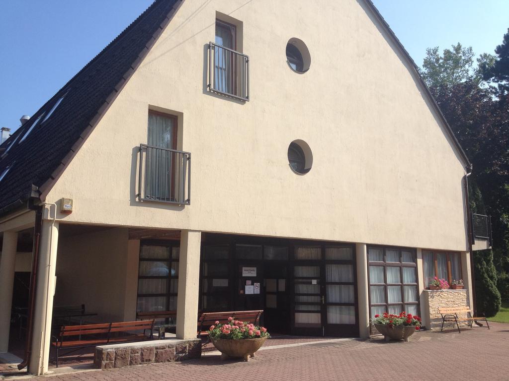 Hotel Family Balatonföldvár Eksteriør bilde