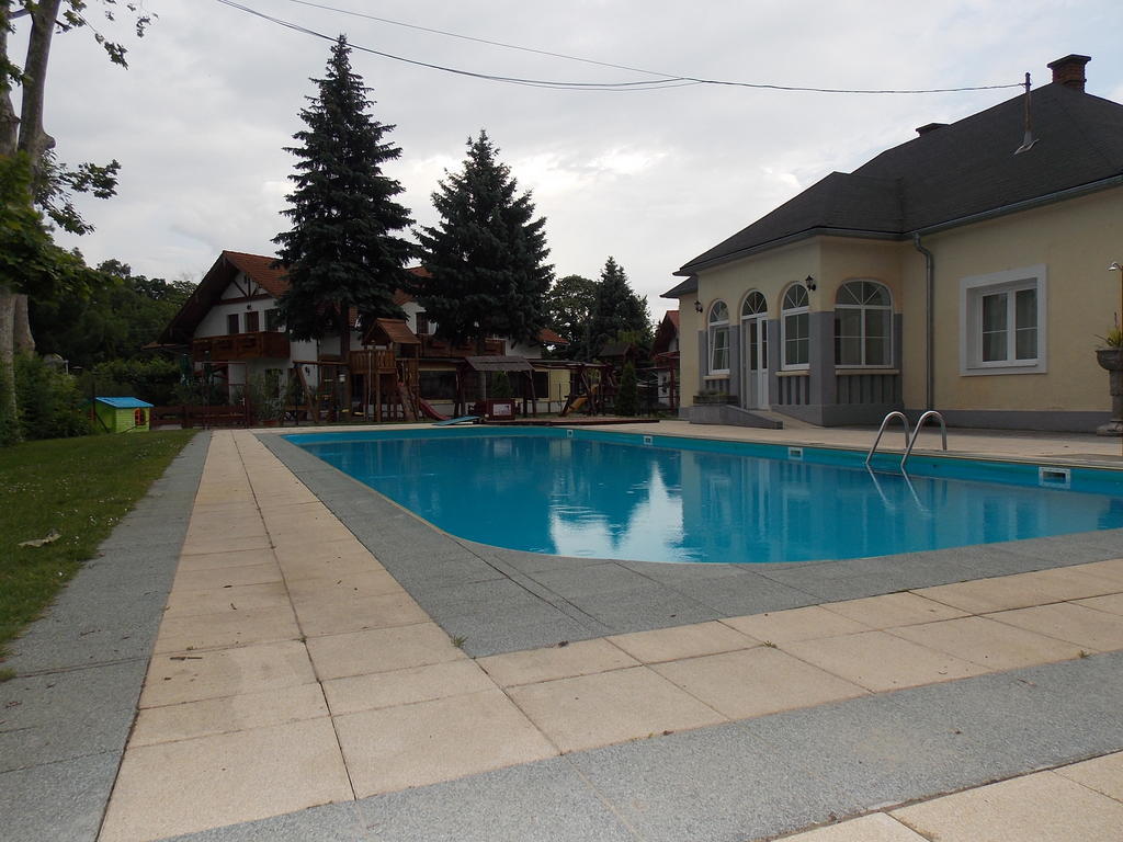Hotel Family Balatonföldvár Eksteriør bilde